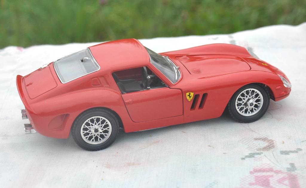 voiture 1/24 ferrari 250 GTO modele 1962 (3), Ophalen of Verzenden, Zo goed als nieuw, Auto's