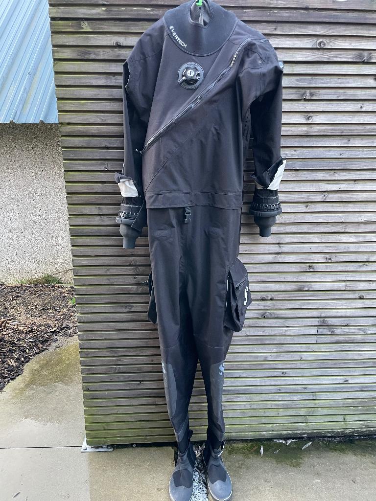 Droogpak duiken, Ophalen, Zo goed als nieuw, Duikpak