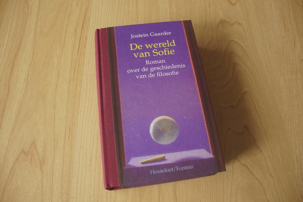 De wereld van Sofie - Jostein Gaarder, Boeken, Gelezen, Europa overig, Ophalen of Verzenden, Jostein Gaarder