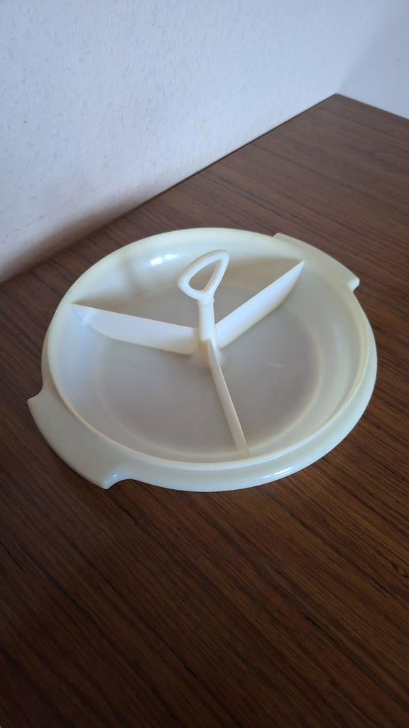 Plat de fête Tupperware Suzette 3 compartiments, Enlèvement ou Envoi, Comme neuf, Crème, Balance