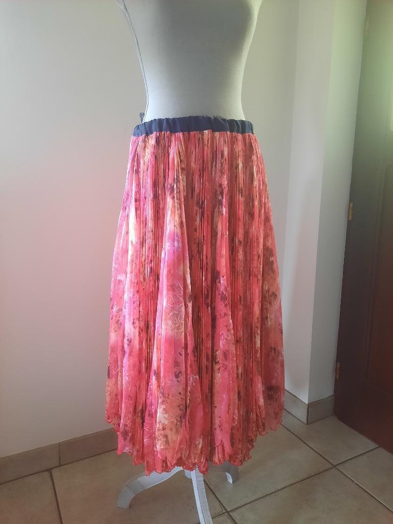 jupe de créateur d'Armando di Vincentiis, Neuf, Taille 38/40 (M), Enlèvement ou Envoi, Rose