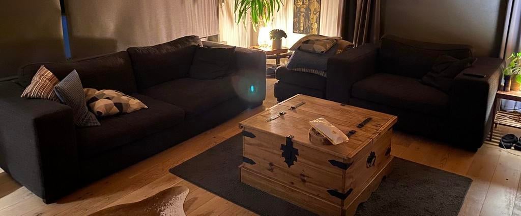 Zetel 2 stuks + poef moet dringend weg, Ophalen of Verzenden, Zo goed als nieuw