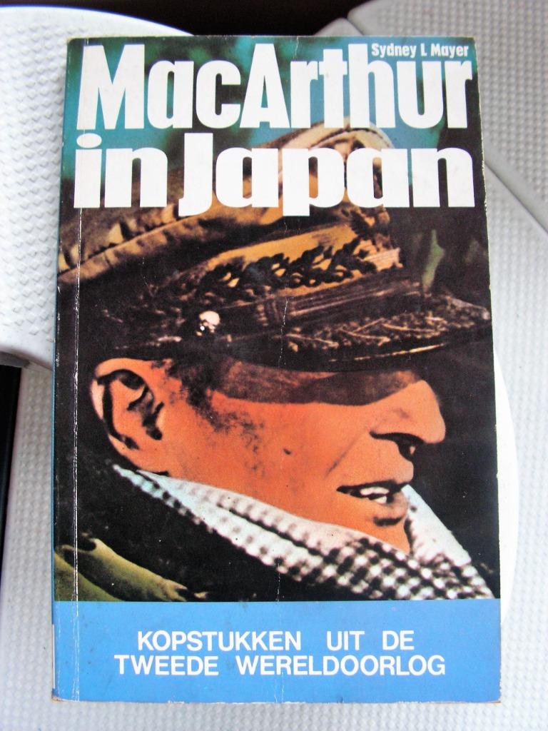 Boek “Macarthur in Japan”., Enlèvement ou Envoi, Deuxième Guerre mondiale, Utilisé, Général