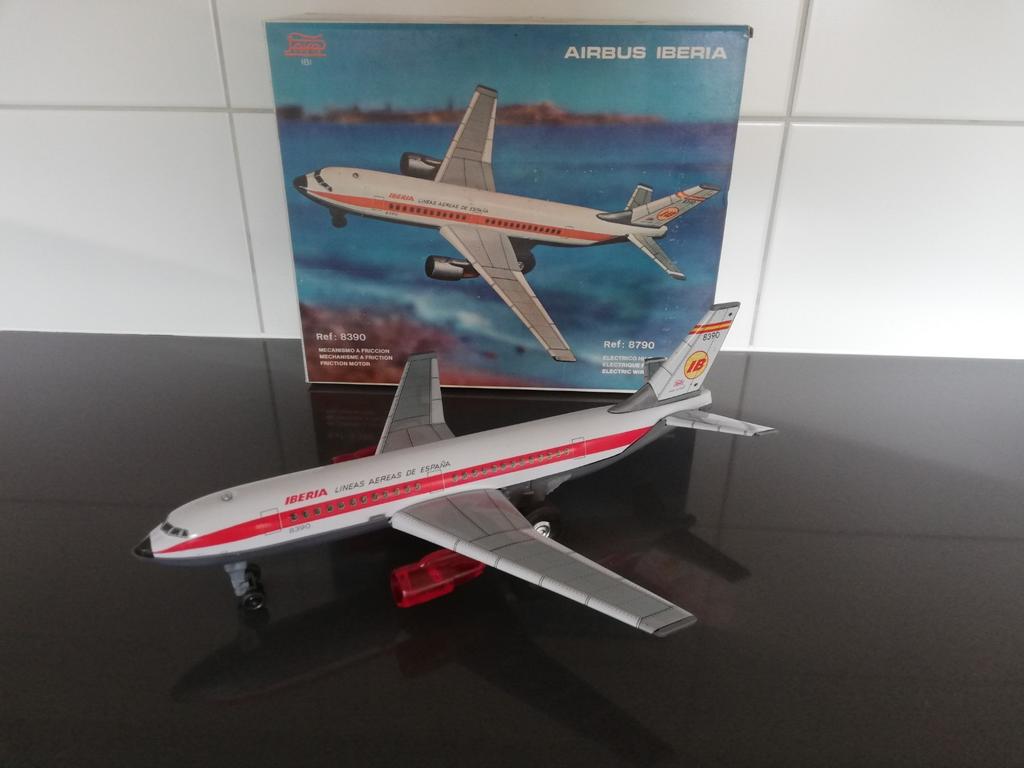 Blikken Iberia Airbus A380 F Paya, Enlèvement ou Envoi, Comme neuf, Modèle réduit