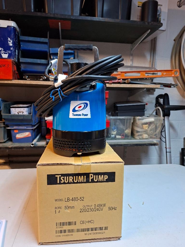 Pompe vide cave à eau chargée neuve, Enlèvement, Neuf