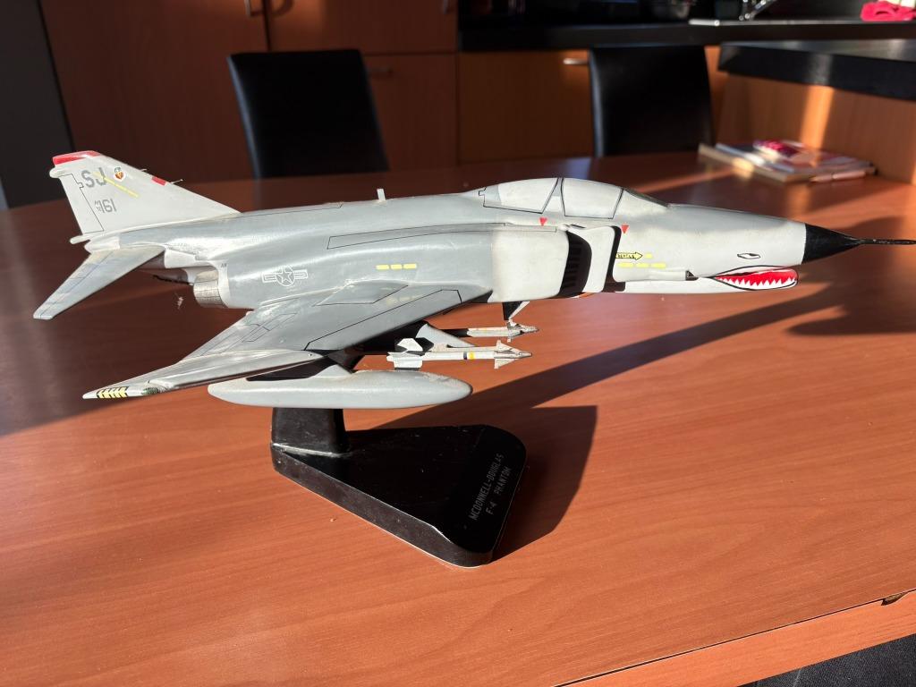 Modelvliegtuig F-4 Phantom Hout, Enlèvement, Utilisé, Avion