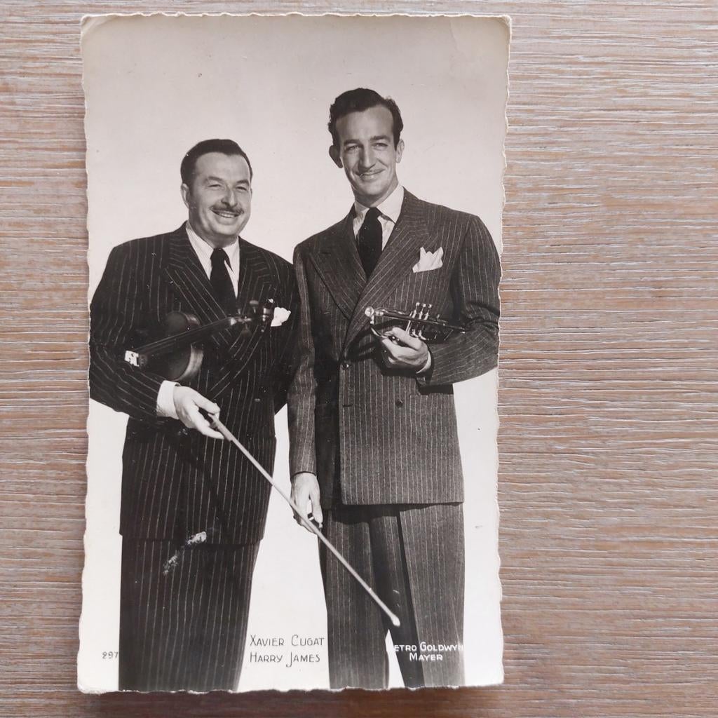 Fotokaart muzikanten Xavier Cugat en Harry James, Ophalen of Verzenden