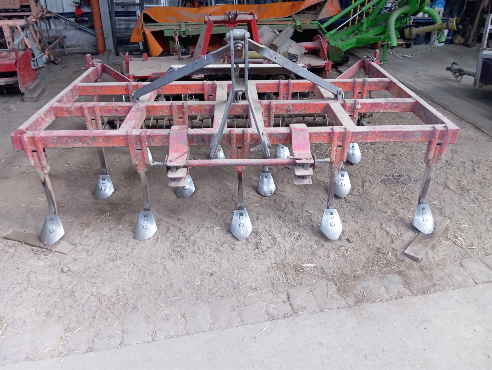 Cultivator Baeke, Zakelijke goederen, Ophalen