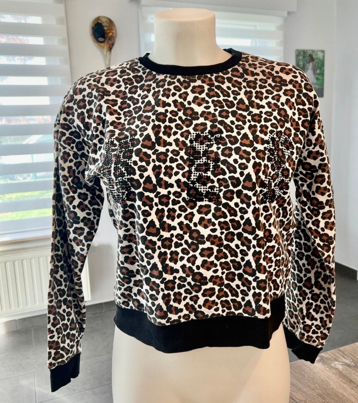 Pull léopard cool avec strass Guess (16), Enlèvement ou Envoi, Utilisé, Fille, Pull ou Veste