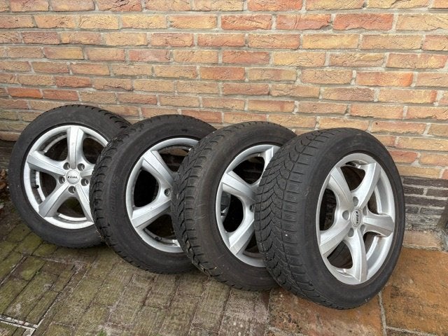 Set winterbanden en velgen (17 inch), Auto-onderdelen, Ophalen, Overige, Velg(en), 17 inch