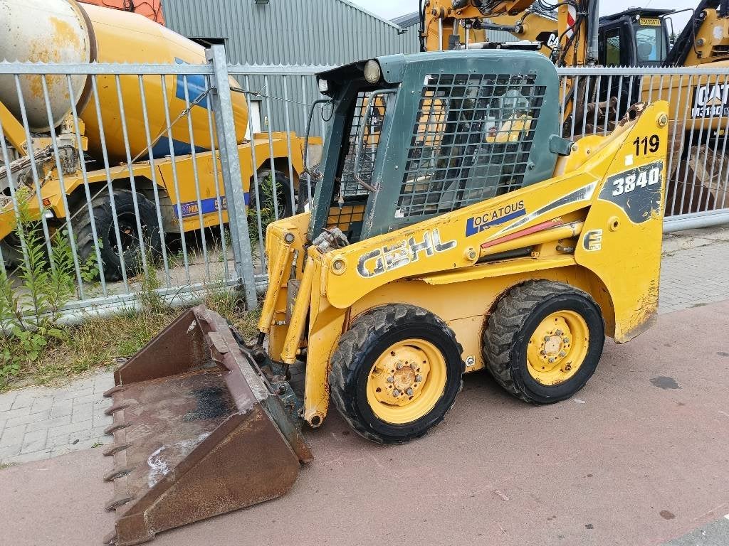 Gehl 3840 schranklader bobcat skidsteer, Articles professionnels, Machines & Construction | Grues & Excavatrices, Chargeuse sur pneus ou Chouleur