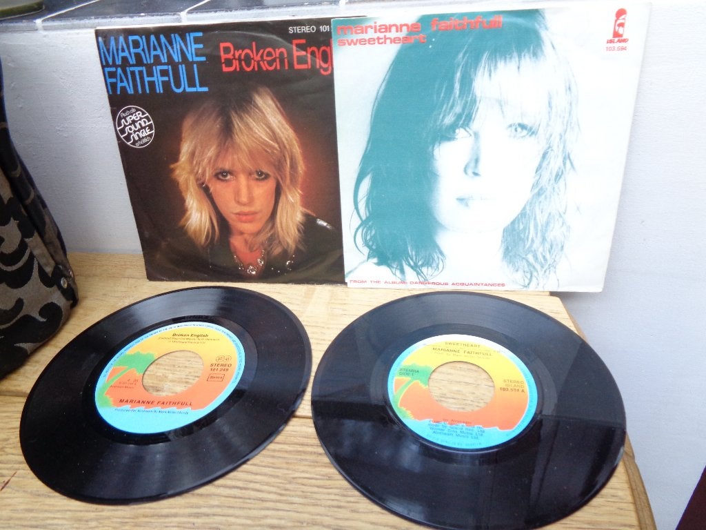 Marianne Faithfull 2 singles "Broken English + Sweetheart", 7 inch, Utilisé, Pop, Autres types