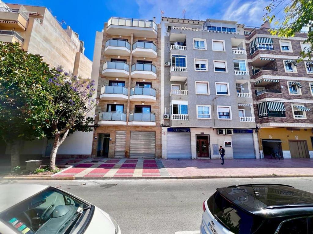 Gerenoveerd appartement in Torrevieja, Immo, Buitenland, Torrevieja, Spanje, 2 kamers, Stad