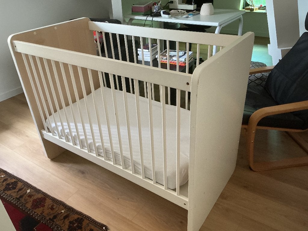 Kinderbedje, Matelas, Moins de 70 cm, Enlèvement, Utilisé