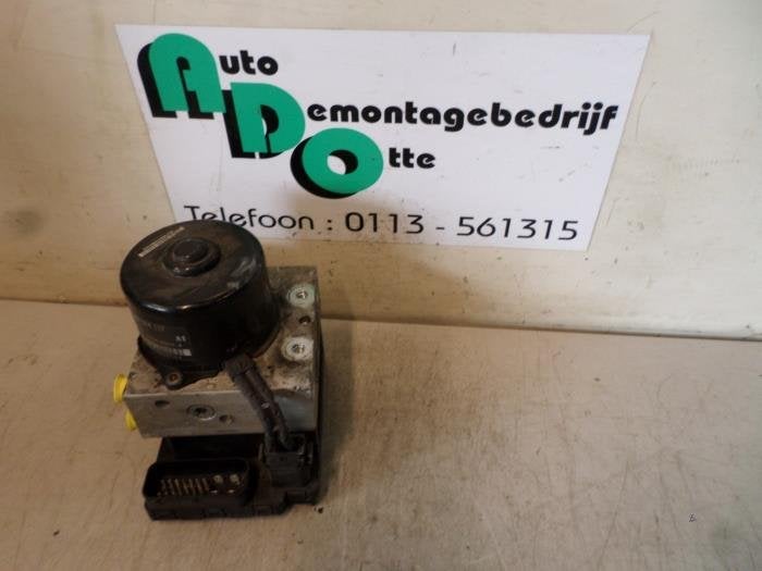 Pompe ABS d'un Volkswagen Polo (Polo 99-), Volkswagen, -, 3 mois de garantie, Utilisé