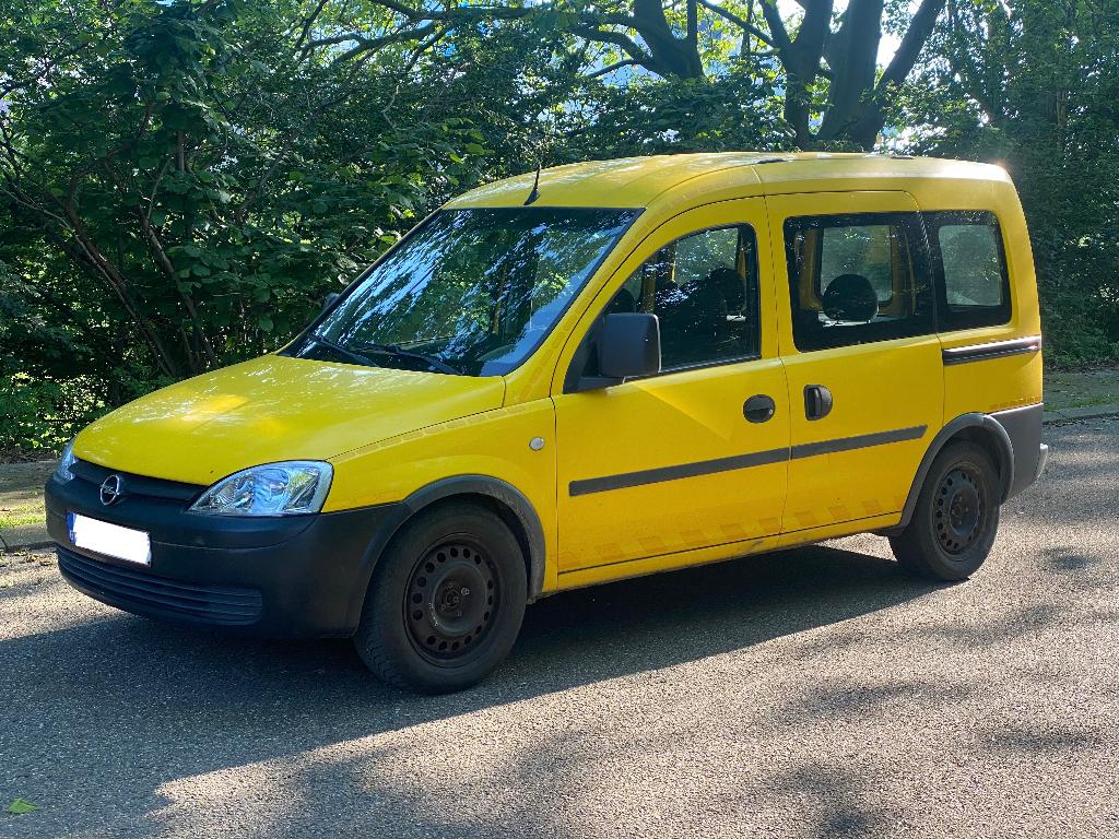 Opel Combo - 2010 - 1.4 Benzine - 5 plaatsen - Incl. BTW, Voorwielaandrijving, Monovolume, Leder en Stof, Bedrijf