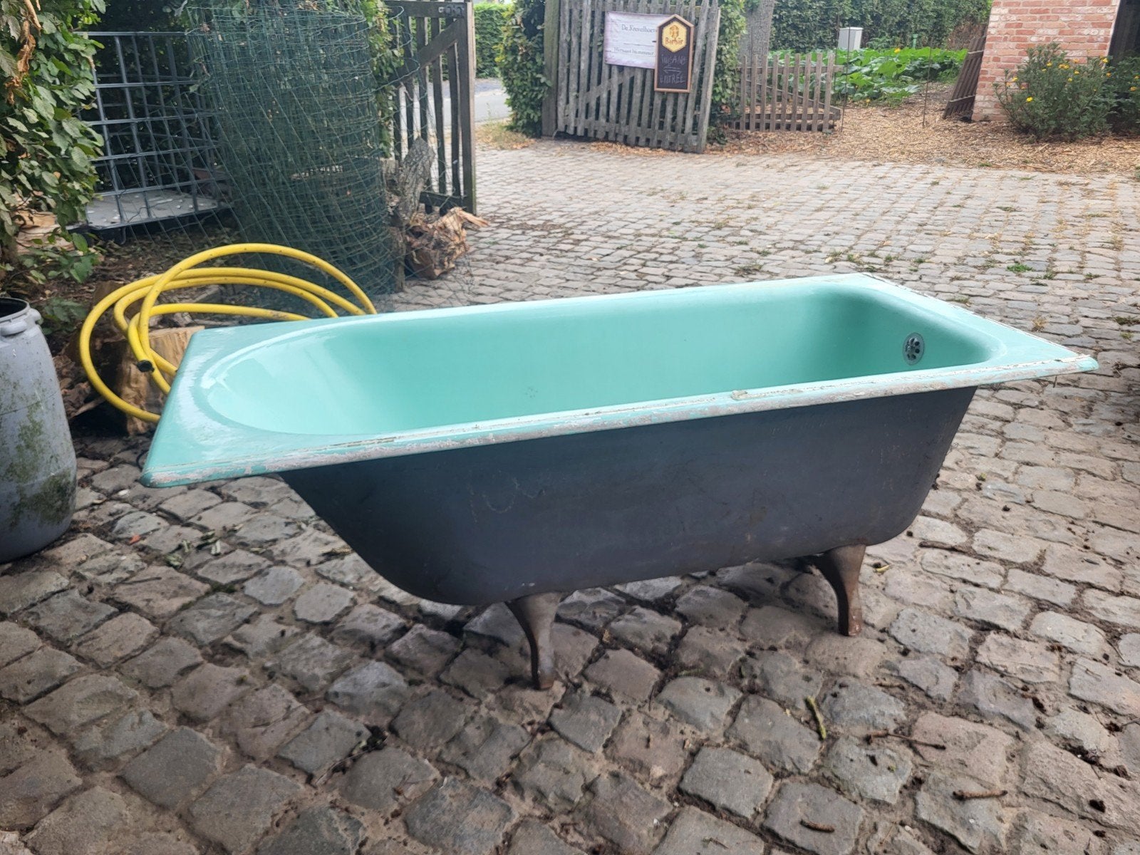 baignoire en fonte, Enlèvement, Utilisé