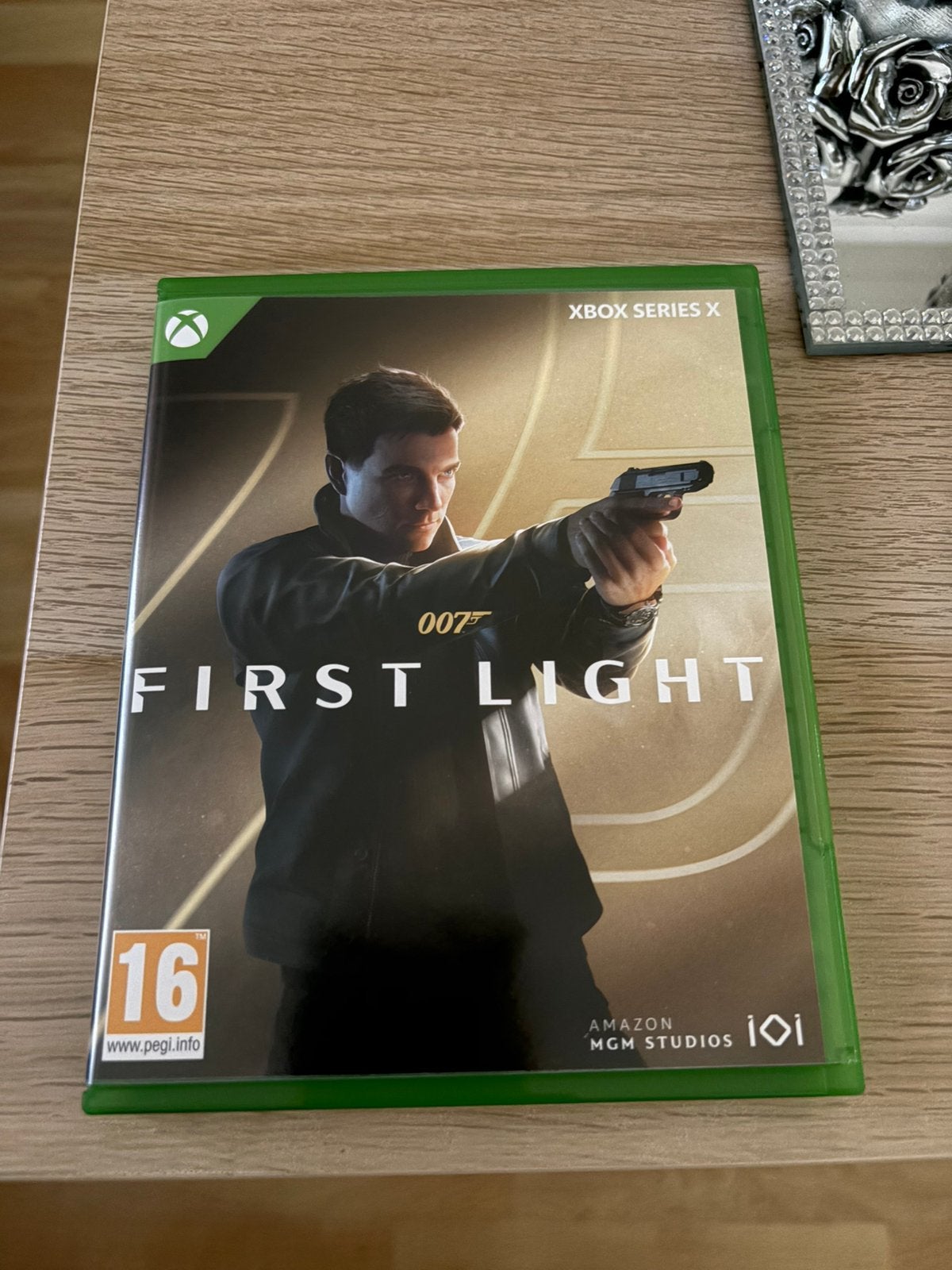 007 first light xbox, Games en Spelcomputers, Games | Xbox Series X en S, Ophalen of Verzenden, Zo goed als nieuw
