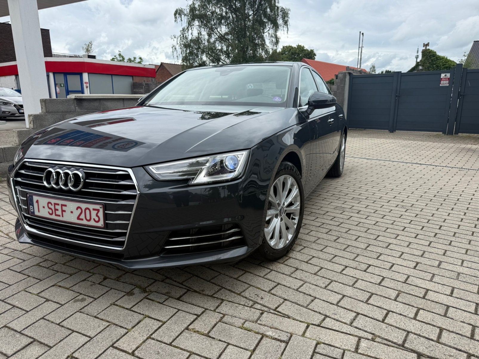 Audi A4 1.4 Benzine Automaat bj2016, Auto's, 4 cilinders, A4, Leder, Dealer onderhouden
