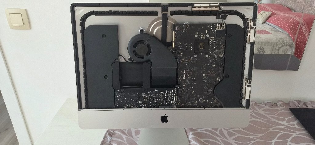 Apple iMac 4K Retina - H.S. 2019 - A2116, Computers en Software, 8 GB, IMac, Ophalen of Verzenden, Niet werkend
