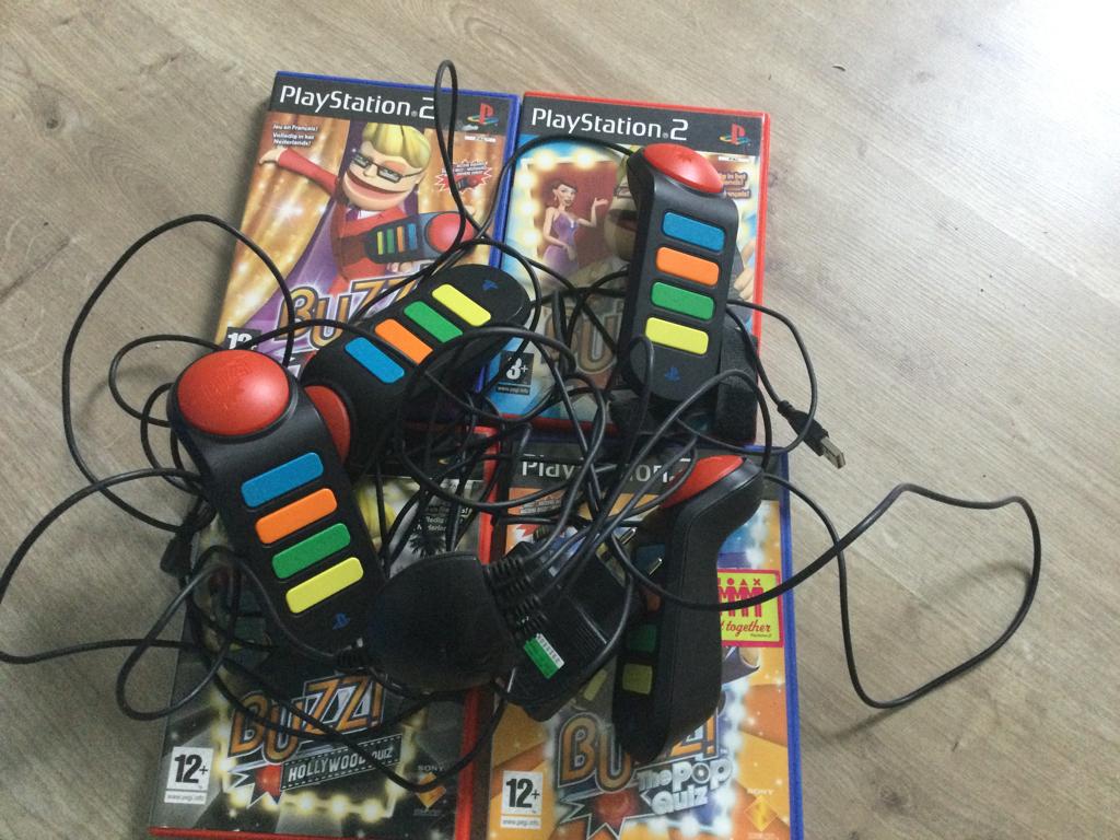 PlayStation 2 buzz spel en controllers, Ophalen, PlayStation 2