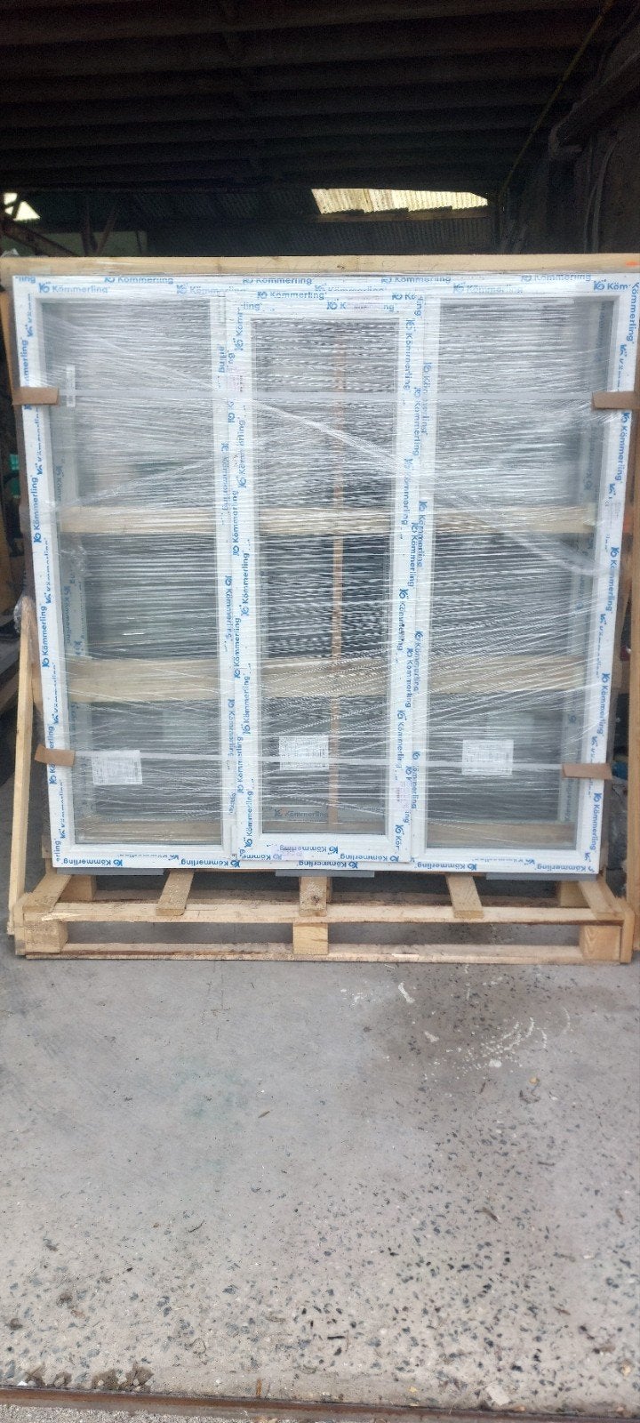 nouveau châssis kommerling, Synthétique, Enlèvement, Vitre comprise, 150 à 225 cm