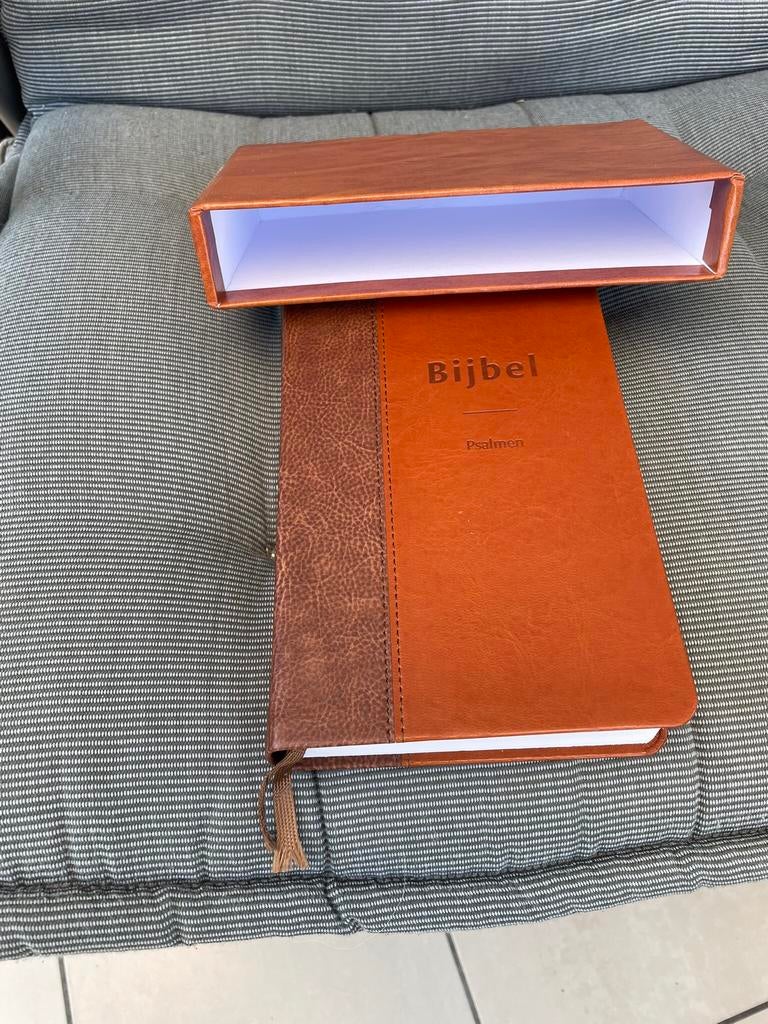 De bijbel, Ophalen, Zo goed als nieuw, Christendom | Katholiek