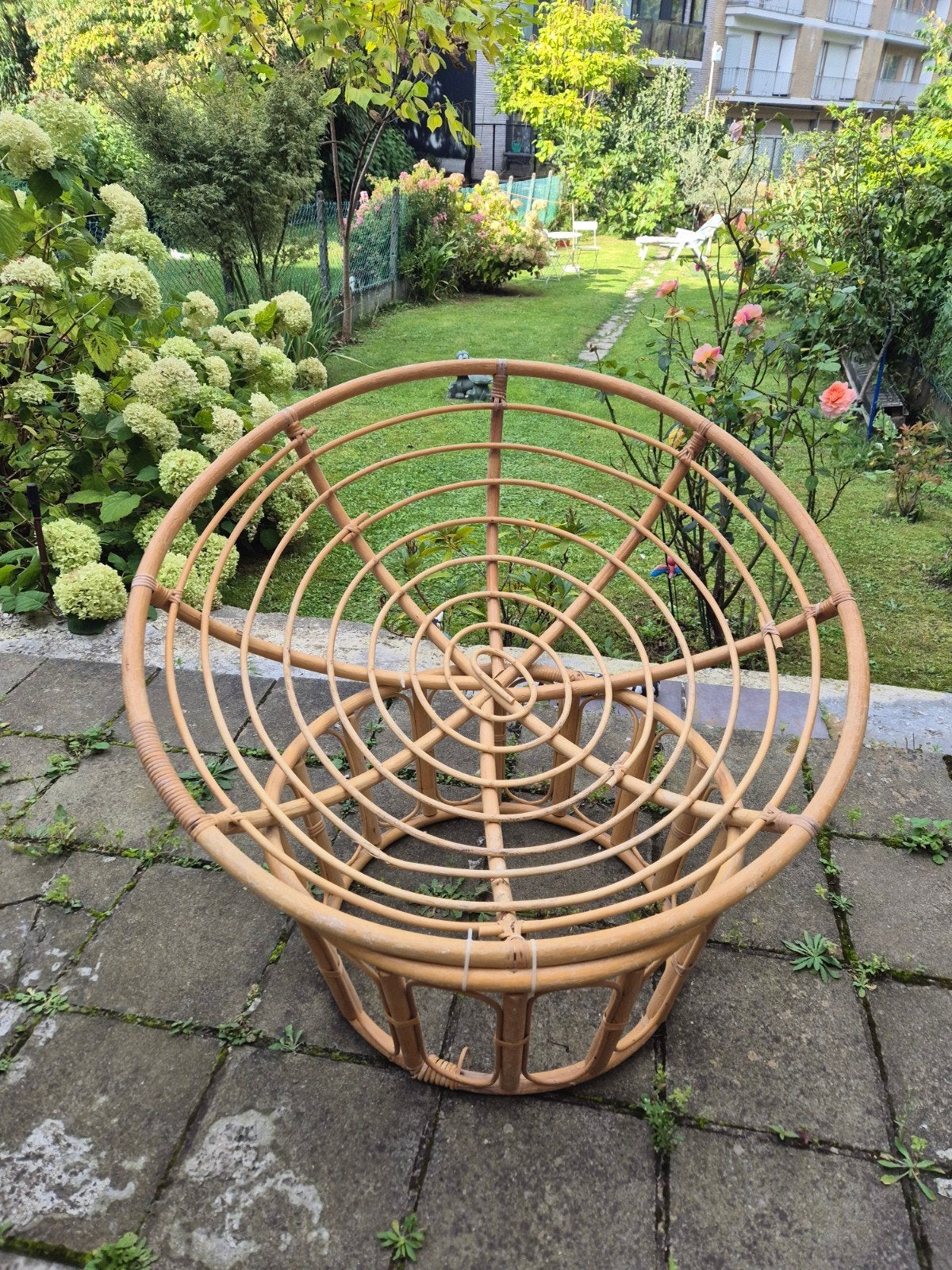 Grand fauteuil circulaire en rotin, Enlèvement, Rotin