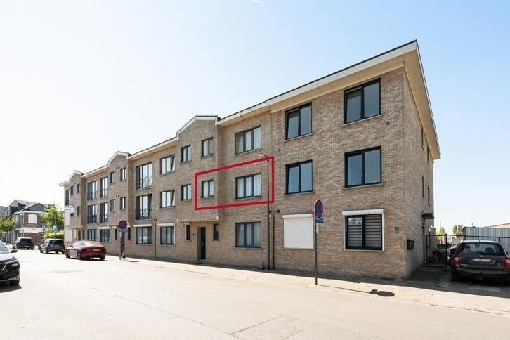 Twee slaapkamer appartement met garage in Hoboken., Immo, 85 m², Hoboken, 78 kWh/m²/jaar, Tot 200 m²