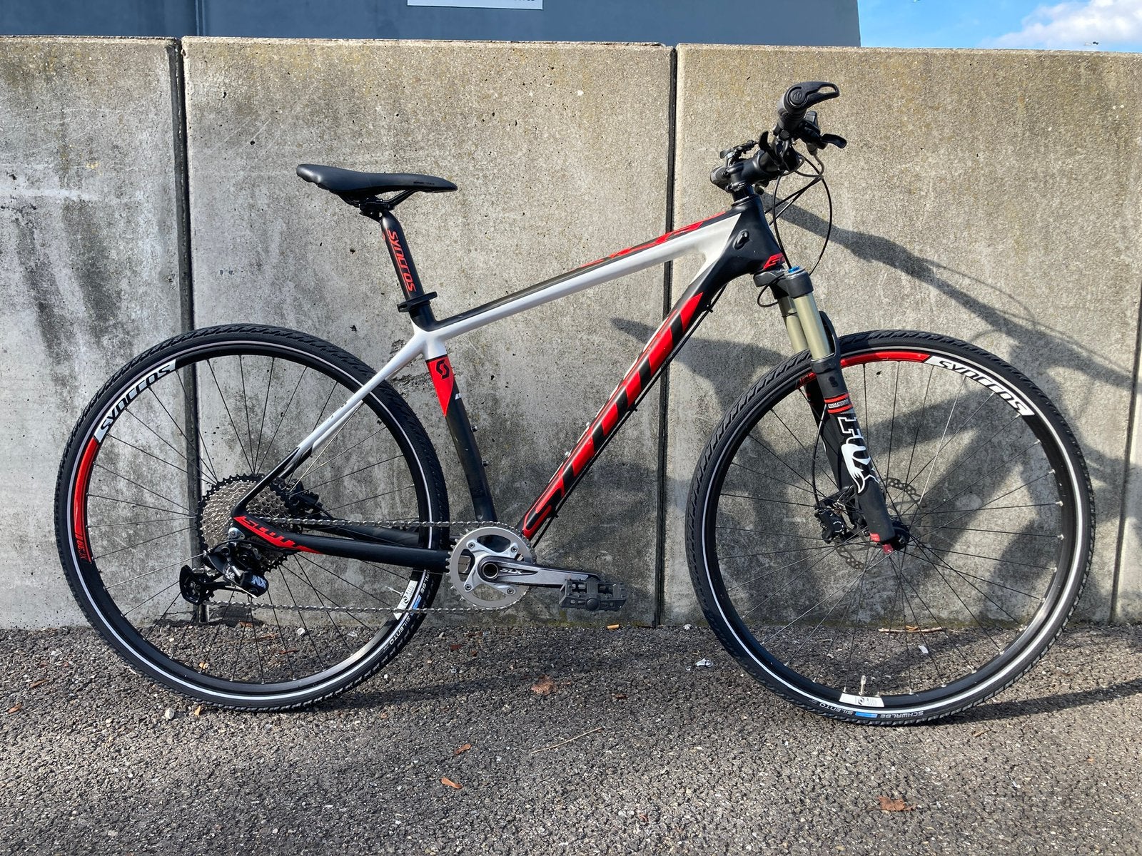 Velo gravel vtc scott carbone, Autres marques, 10 à 15 vitesses, Enlèvement ou Envoi, Comme neuf