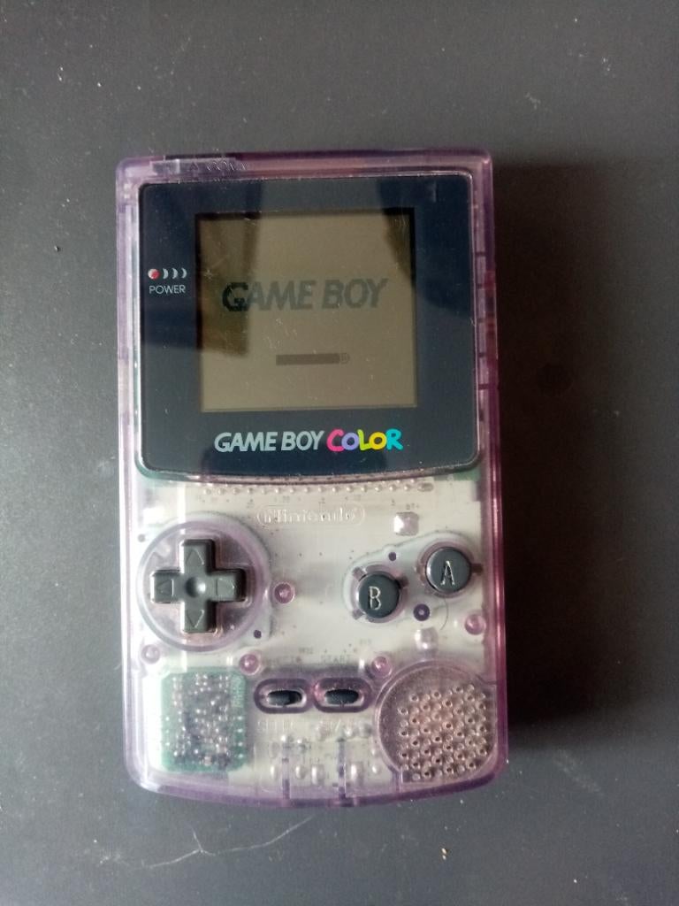 Nintendo Game Boy Color violet clair occasion, Consoles de jeu & Jeux vidéo, Enlèvement ou Envoi, Comme neuf, Game Boy Color
