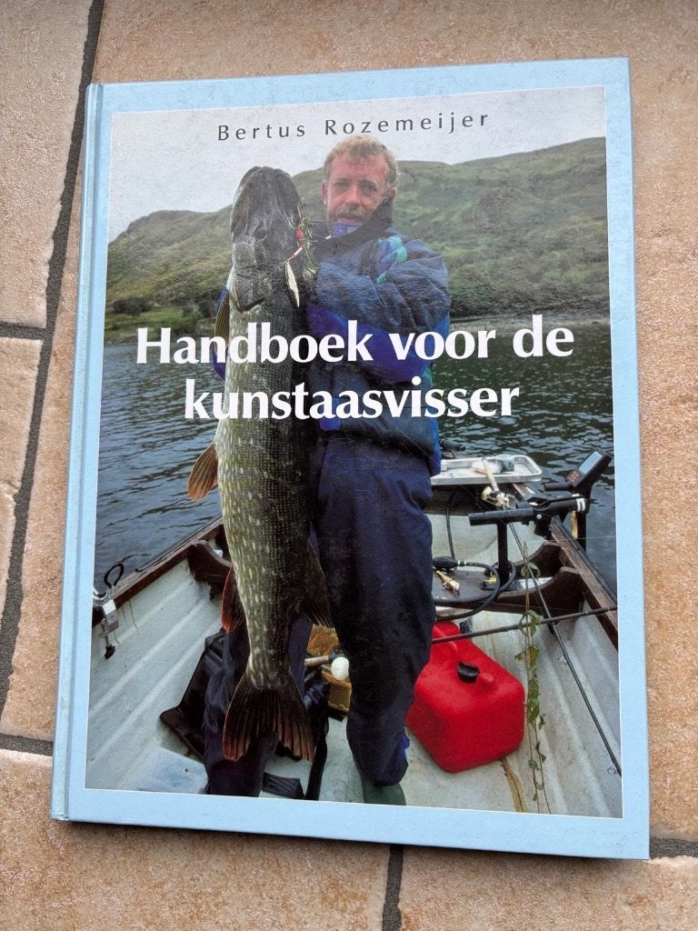 Handboek voor de kunstaasvisser, Watersport en Boten, Hengelsport | Roofvissen, Ophalen of Verzenden, Zo goed als nieuw