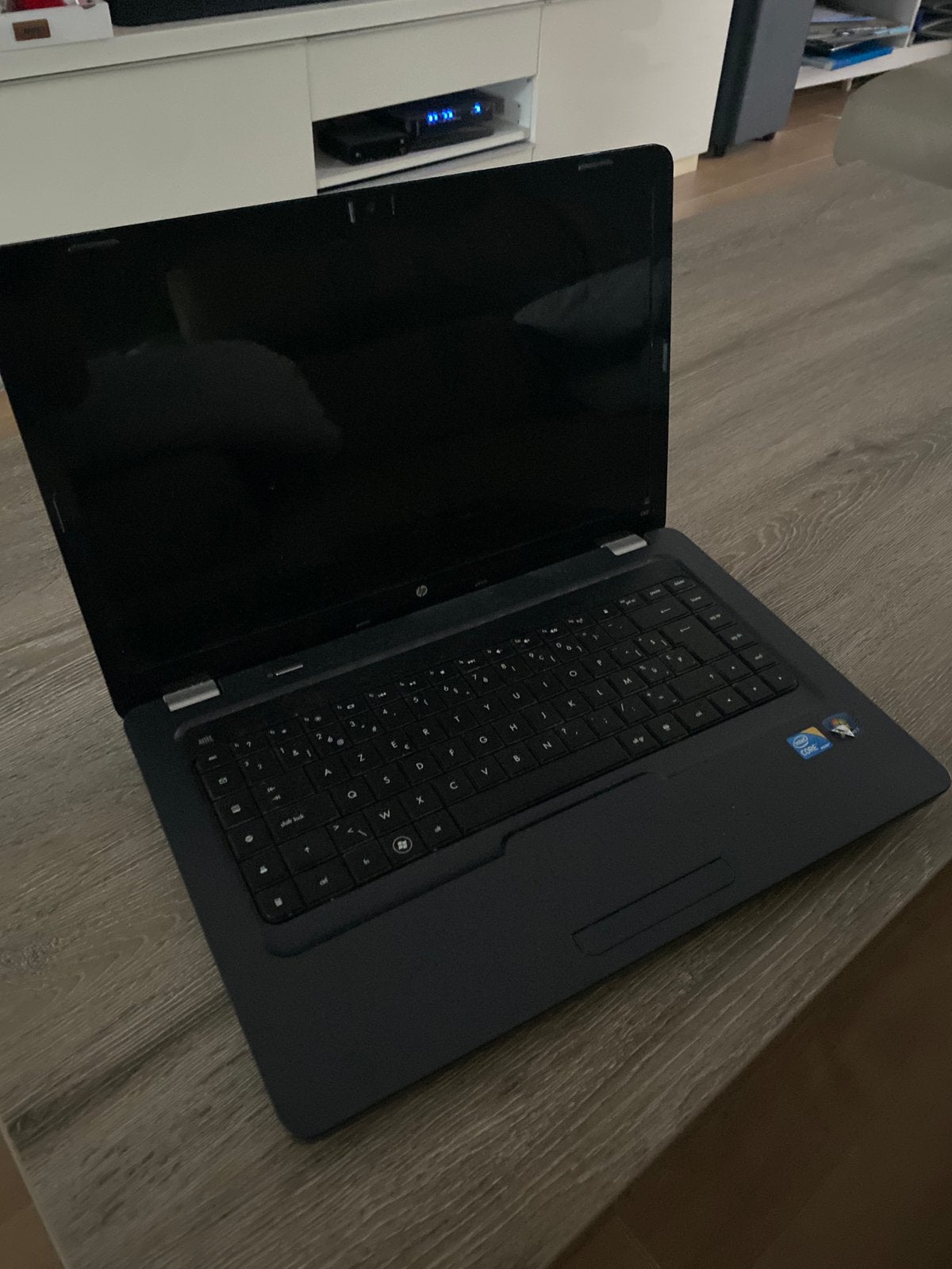 Ordinateur portable HP noir avec chargeur, Enlèvement ou Envoi, Utilisé