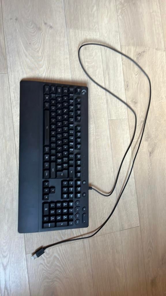 Logitech G213 gaming keyboard, Ophalen, Gaming toetsenbord, Azerty, Zo goed als nieuw