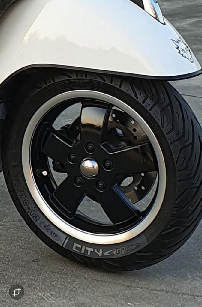 Verkoop velgen met Michelin-banden voor en achter vespa 300g, Ophalen