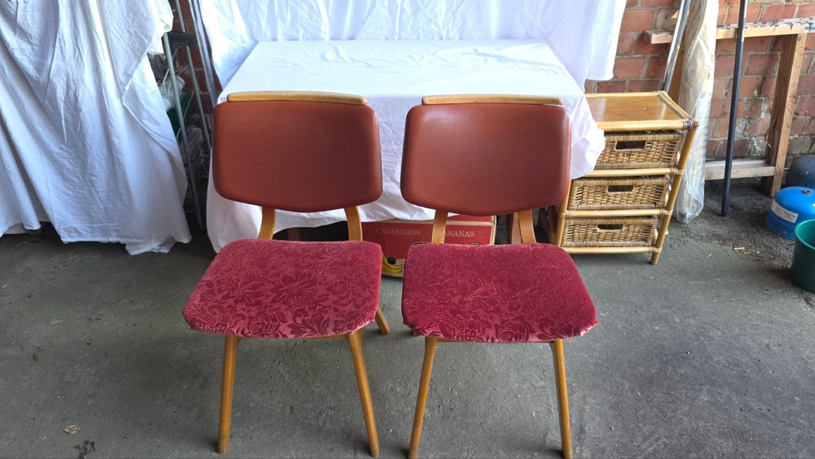 2 belles chaises centenaires à couvercle vintage, Enlèvement