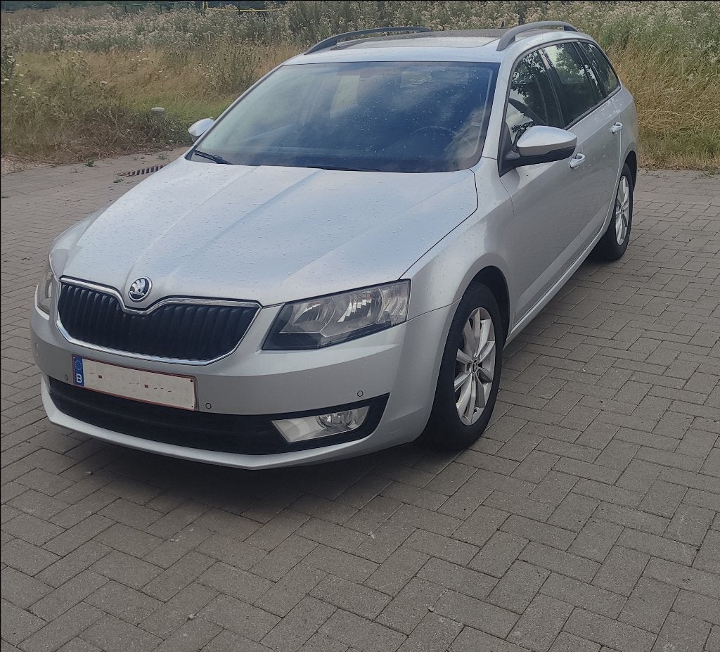 Skoda Octavia TDI 1.6 Euro 6 Avec toit ouvrant panoramique, Autos, Skoda, Achat, Euro 6, Diesel, Particulier