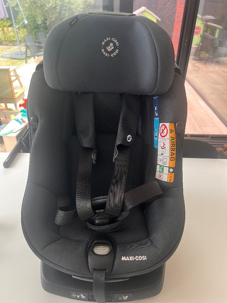 Maxi-Cosi AxissFix 360graden draaibaar, Kinderen en Baby's, Autostoeltjes, Ophalen, Verstelbare rugleuning, 9 t/m 18 kg, Zo goed als nieuw