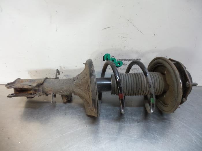Barre amortisseur avant droit d'un Kia Cerato (Cerato 04-), Autos : Pièces & Accessoires, Suspension & Châssis, Kia, Utilisé, 3 mois de garantie