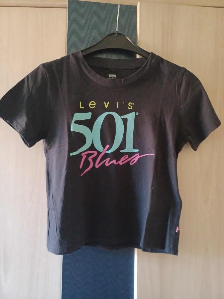 T-shirt van Levi's (maat smal), Kleding | Dames, T-shirts, Blauw, Ophalen of Verzenden, Zo goed als nieuw, Korte mouw