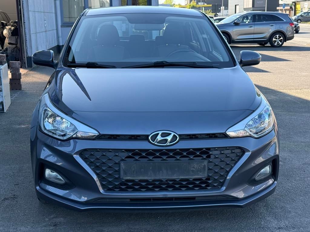 Hyundai i20 1.2i 2019 99.574 km 12 mois Garantie, Autos, Argent ou Gris, Achat, Entreprise, Garantie prolongée