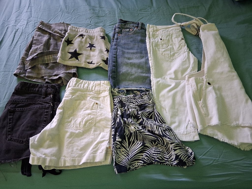 set short - maat 32 / 34 / 36, Vêtements | Femmes, Culottes & Pantalons, Enlèvement ou Envoi, Taille 36 (S), Comme neuf, Multicolore