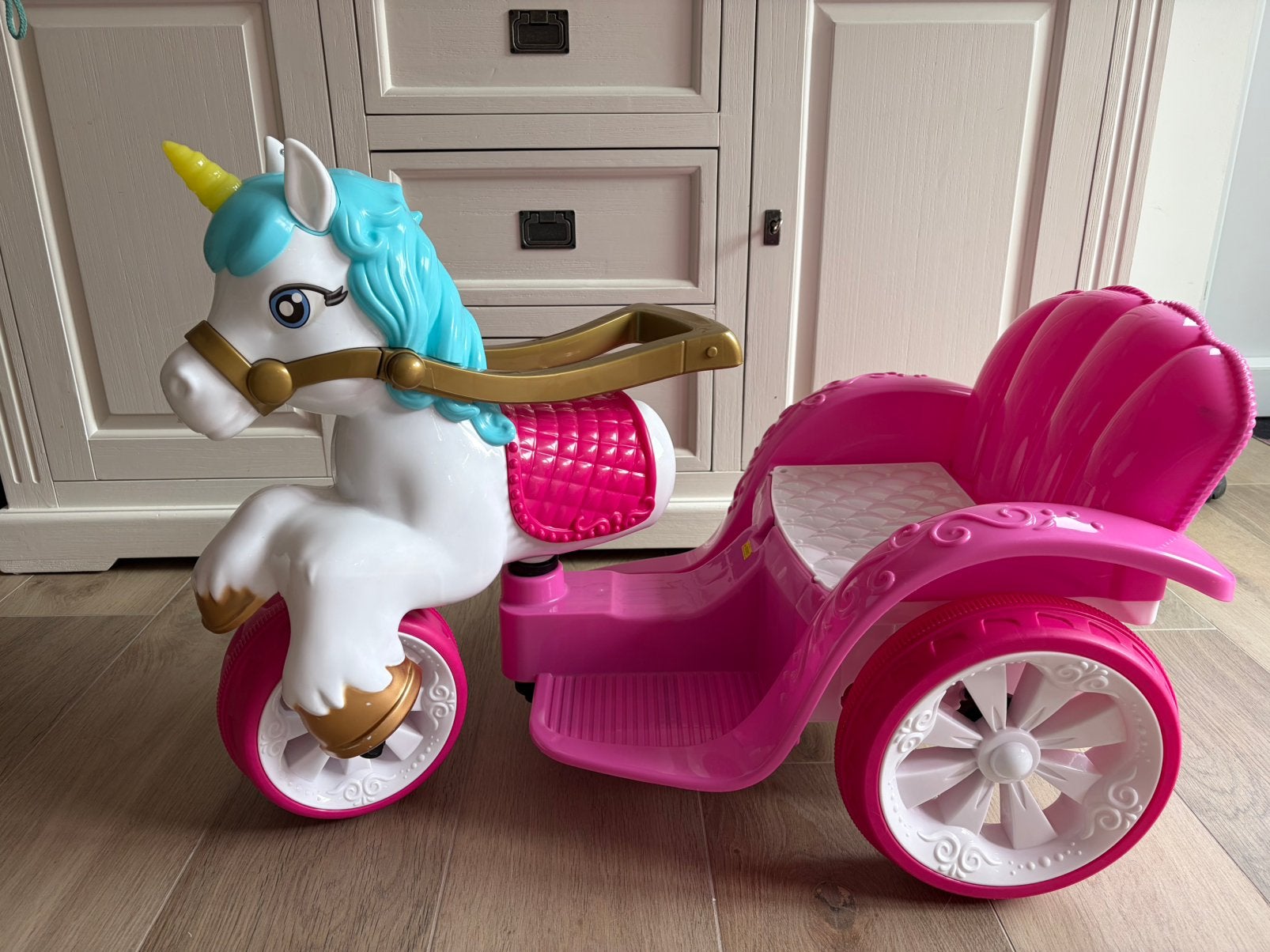 Kiddocruiser paard en koets met accu zelfrijdend, Ophalen, Zo goed als nieuw