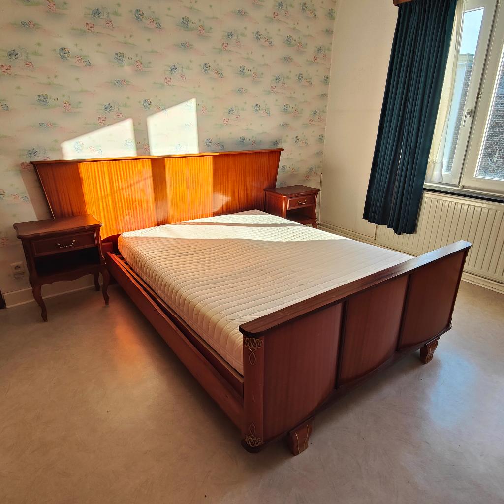 Lit 140 cm + 2 tables de chevets style Louis Philippe, Enlèvement