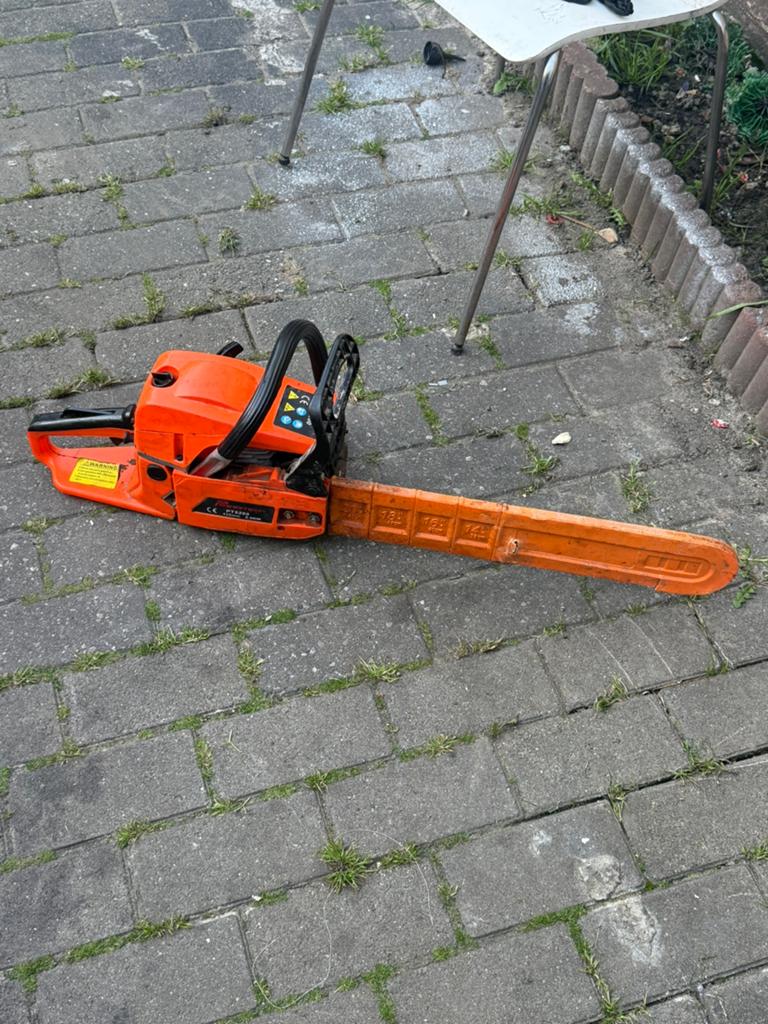 2pk Kettingzaag op benzine, Enlèvement, Comme neuf, Essence