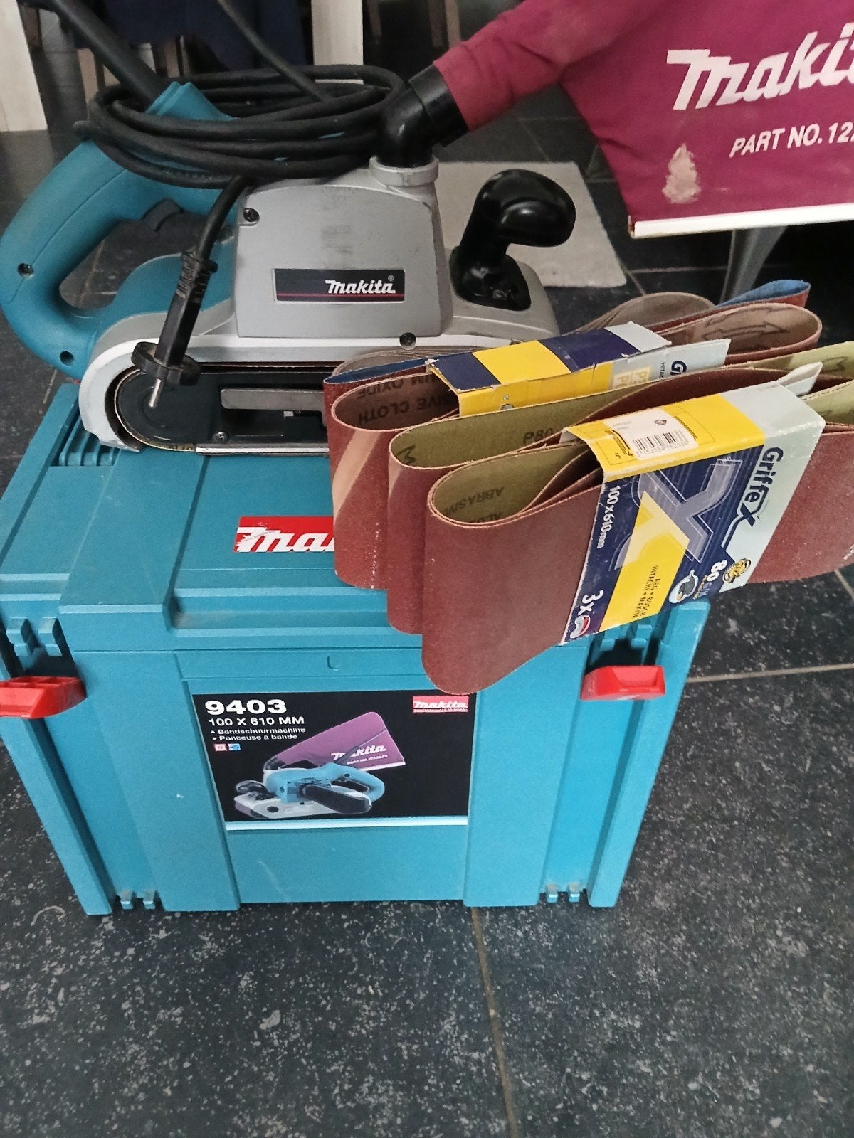 schuurmachine makita, Bricolage & Construction, Enlèvement ou Envoi, Utilisé, 1200 watts ou plus, Ponceuse orbitale