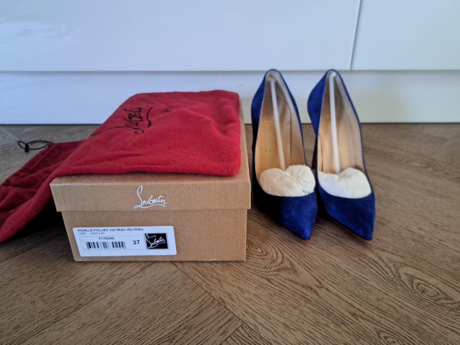Christian Louboutin Pigalle Follies 100 Veau Velours Blauw, Kleding | Dames, Schoenen, Ophalen, Pumps, Blauw, Zo goed als nieuw