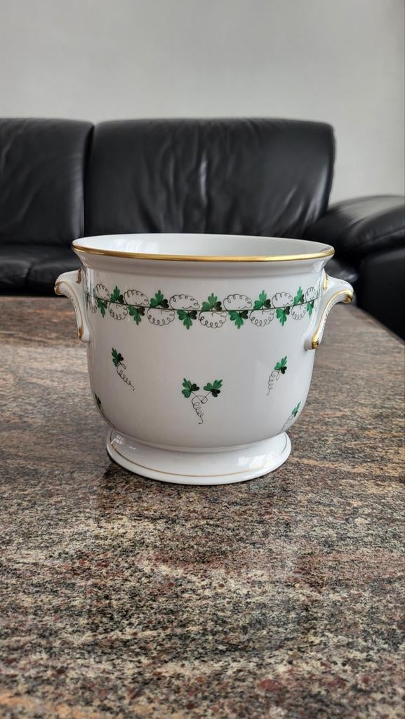 Joli pot de fleurs ancien HEREND, Antiquités & Art, Antiquités | Porcelaine, Enlèvement