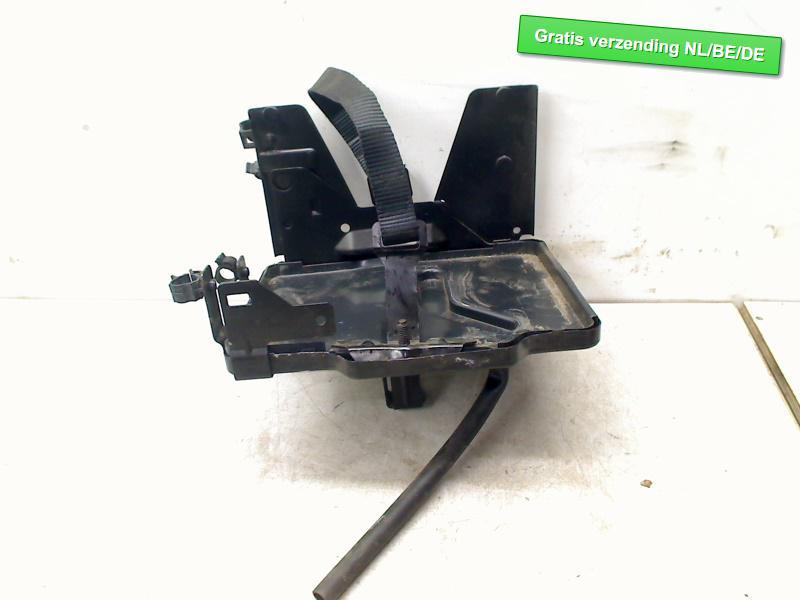BAC A BATTERIE Fiat 500 (312) (01-2007/12-2012) (51826273), Dhr. R. de Gouw, Utilisé, Fiat, De Bloemendaal 21 21
5221 EB  'S HERTOGENBOSCH, NL