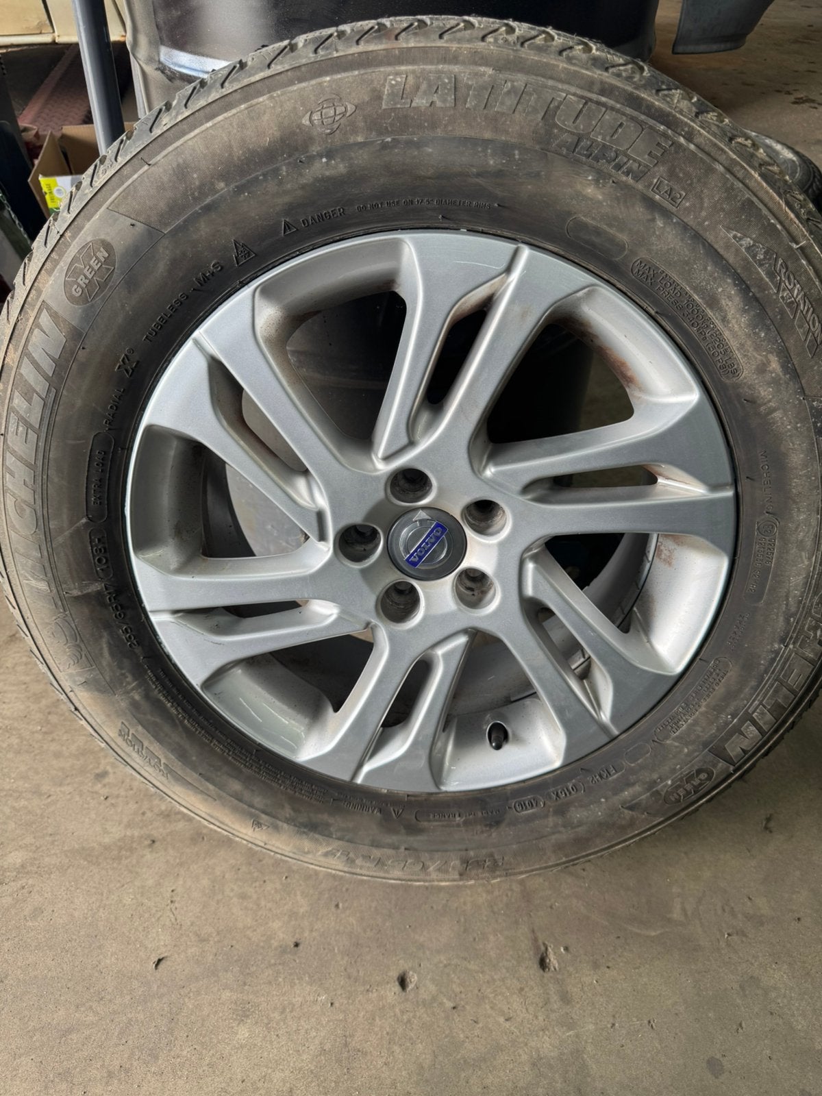 4 jantes et pneux hiver Michelin 17 pour Volvo XC60, Enlèvement, Pneu(s)